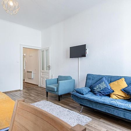 Explore Vienna: 1Br Retreat Near Westbahnhof 아파트 외부 사진