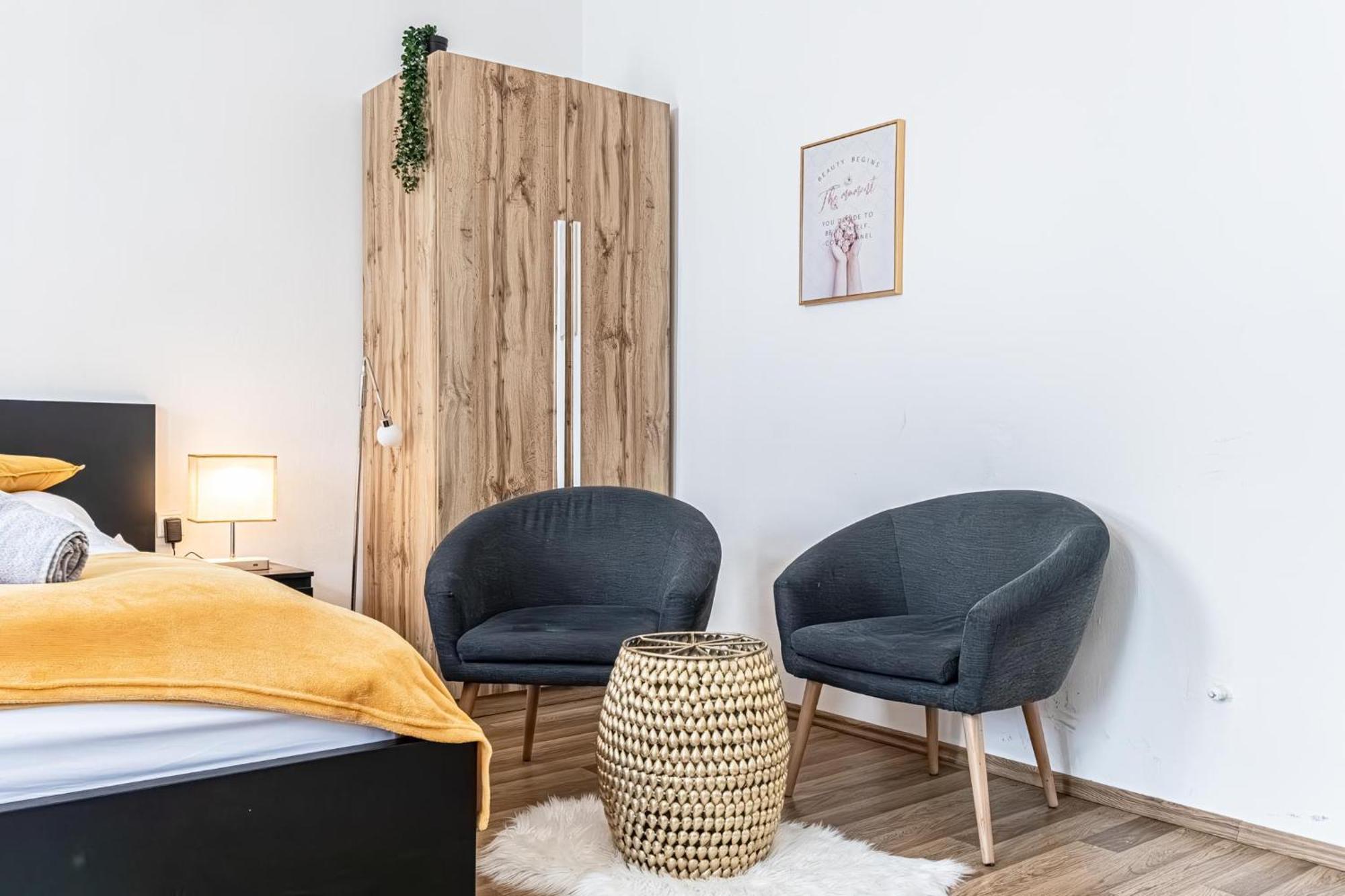 Explore Vienna: 1Br Retreat Near Westbahnhof 외부 사진